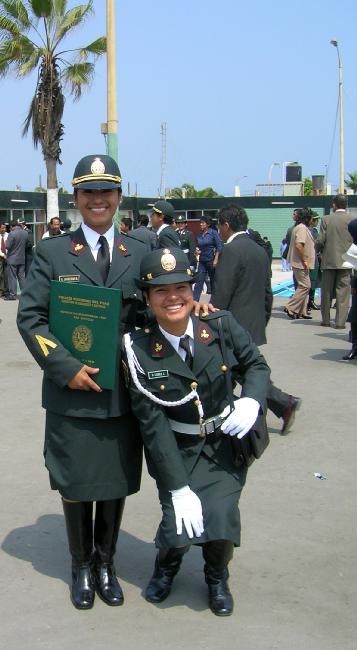 Re: more peru policewomen 16793-re--more-peru-policewomen.jpg