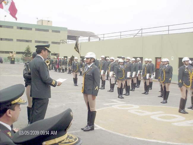 Re: more peru policewomen 16823-re--more-peru-policewomen.jpg