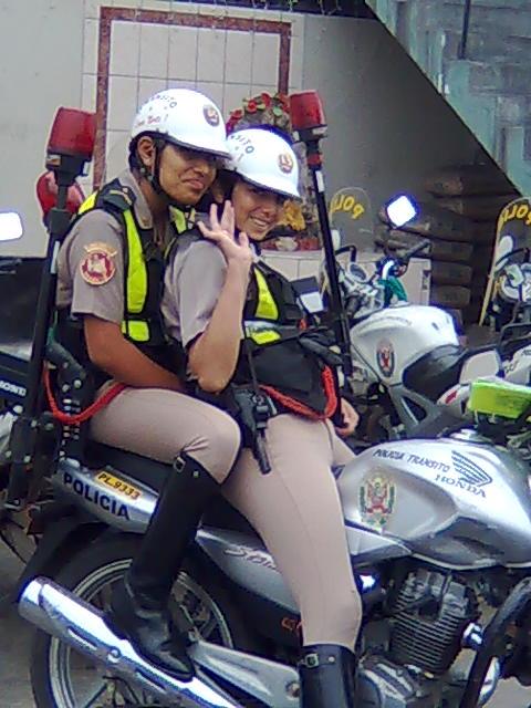 Re: more peru policewomen 17046-re--more-peru-policewomen.jpg