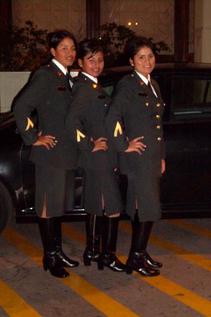 Re: more peru policewomen 17049-re--more-peru-policewomen.jpg