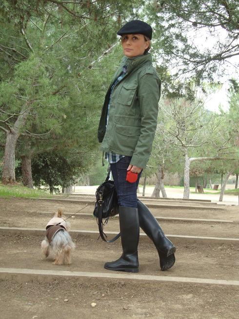 walks her mutt in ridingboots 17113-walks-her-mutt-in-ridingboots.jpg