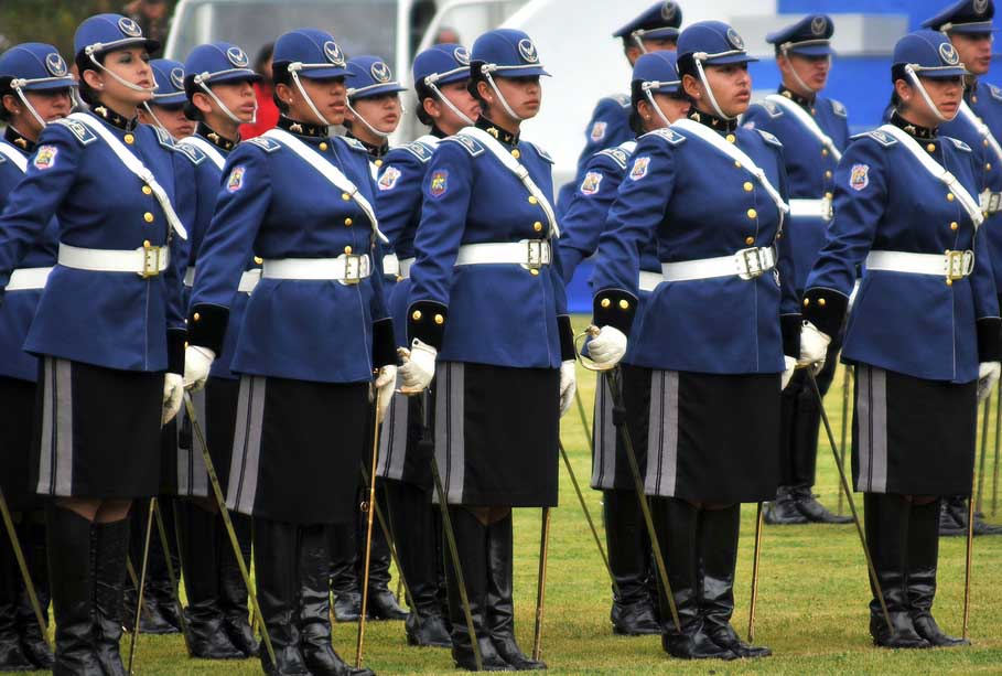 policewomen equador 17213-policewomen-equador.jpg