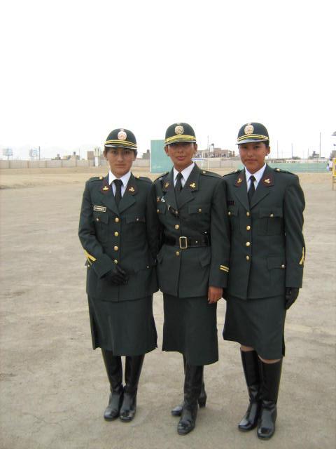 Re: more peru policewomen 17335-re--more-peru-policewomen.jpg