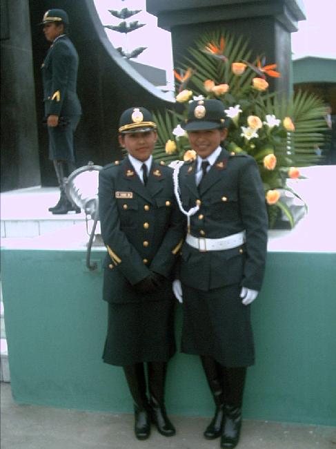 Re: more peru policewomen 17340-re--more-peru-policewomen.jpg