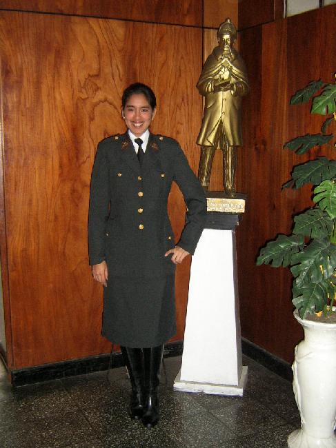 Re: more peru policewomen 17342-re--more-peru-policewomen.jpg