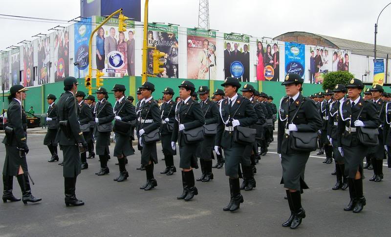 Re: more peru policewomen 17351-re--more-peru-policewomen.jpg