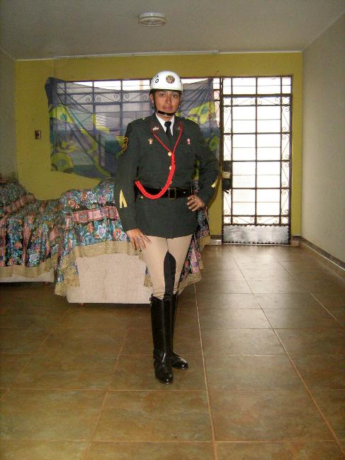 Re: more peru policewomen 17363-re--more-peru-policewomen.jpg