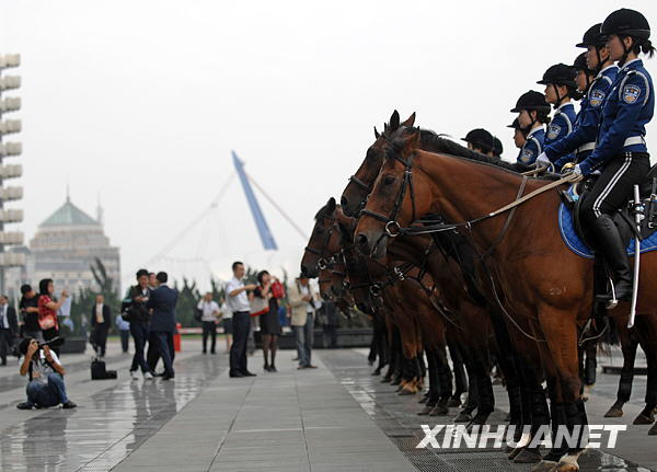 Re: chinese mounties 17417-re--chinese-mounties.jpg