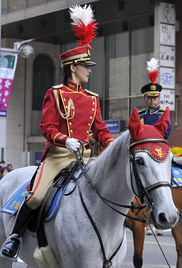 Re: Tokyo mounties 17432-re--tokyo-mounties.jpg