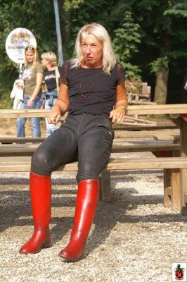 Re: little red ridingboots 17789-re--little-red-ridingboots.jpg