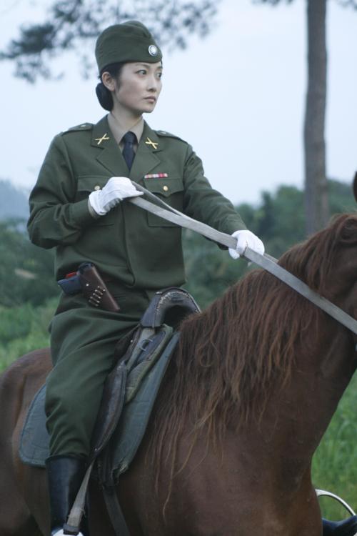 mounted police women 17891-mounted-police-women.jpg