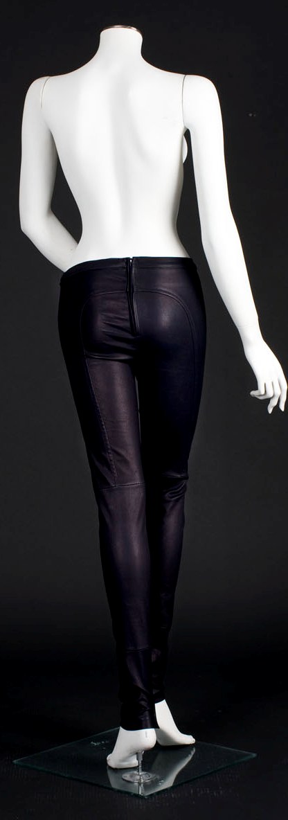 Fashion riding breeches in leather and suede 18417-fashion-riding-breeches-in-leather-and-suede.jpg