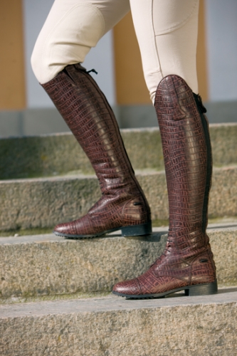 Crocodile boots 18496-crocodile-boots.jpg