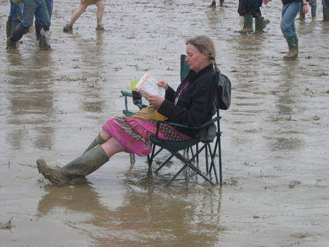 she can read anywhere 1891-she-can-read-anywhere.jpg