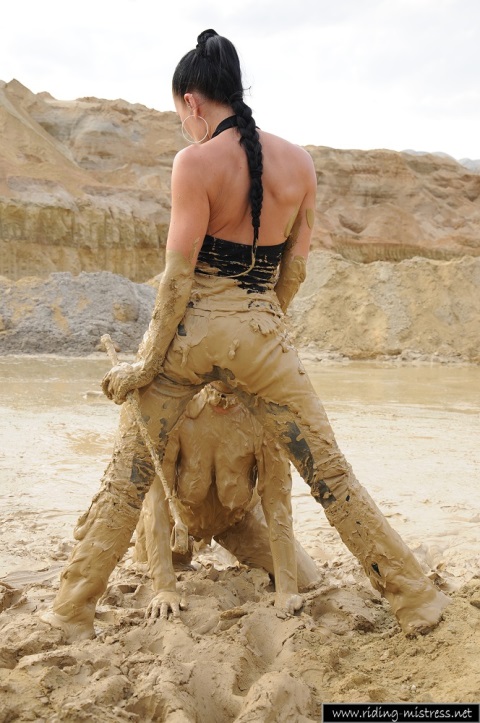 Re: Ponygirl in mud 19738-re--ponygirl-in-mud.jpg