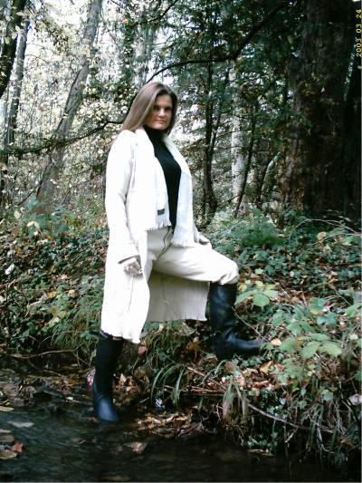 whys she in the woods ? 2698-whys-she-in-the-woods--.jpg