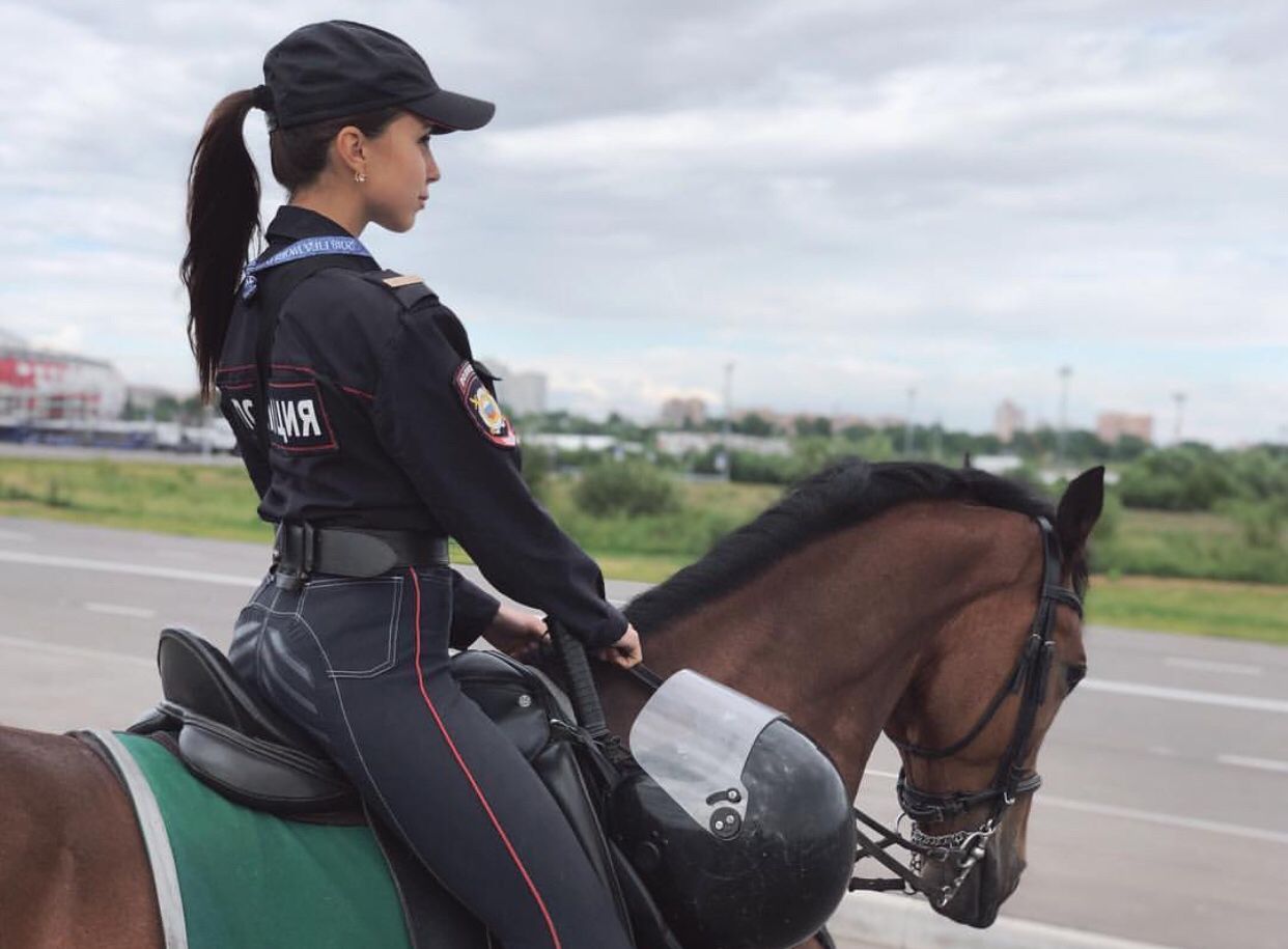 Russian Female Mounted Police Officer 27757-russian-female-mounted-police-officer.jpg