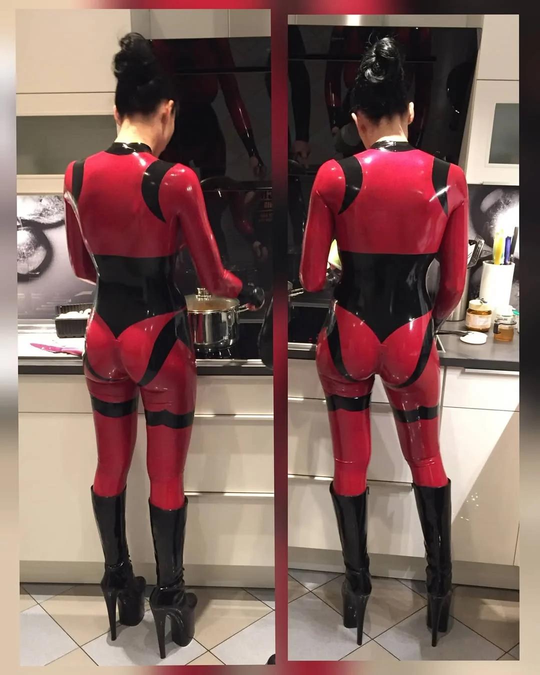 SkinTight 30989-skintight.jpg