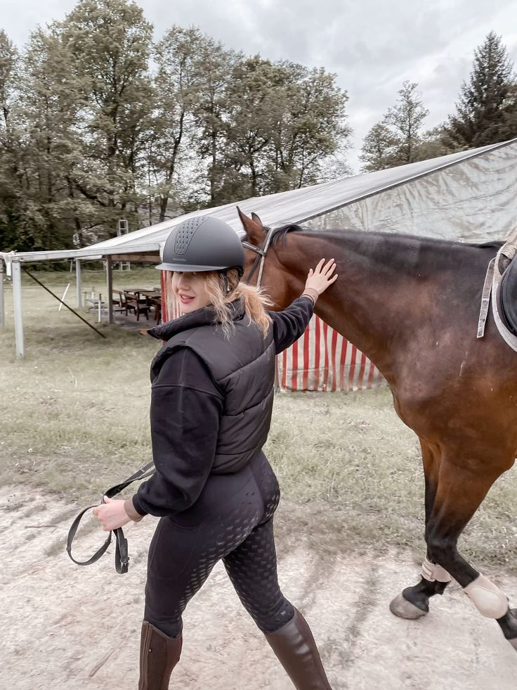 Friday Fillies 31022-friday-fillies.jpg