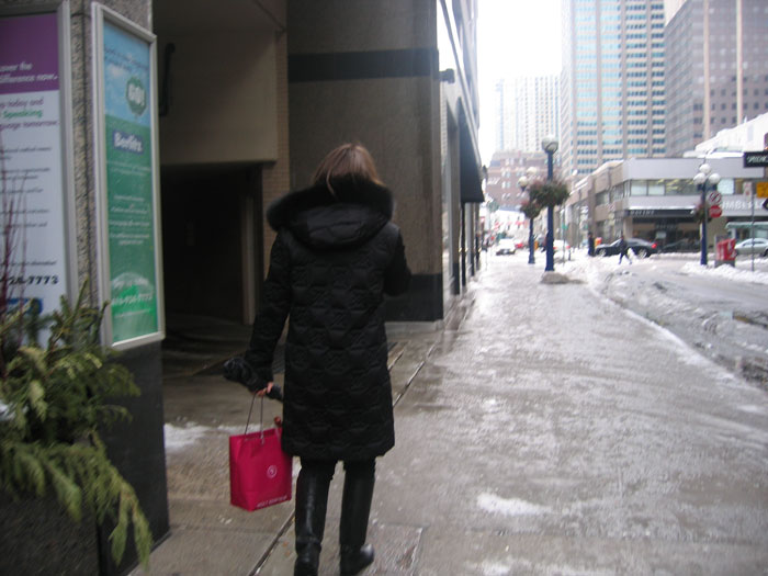 Re: Toronto sightings 2 3158-re--toronto-sightings-2.jpg