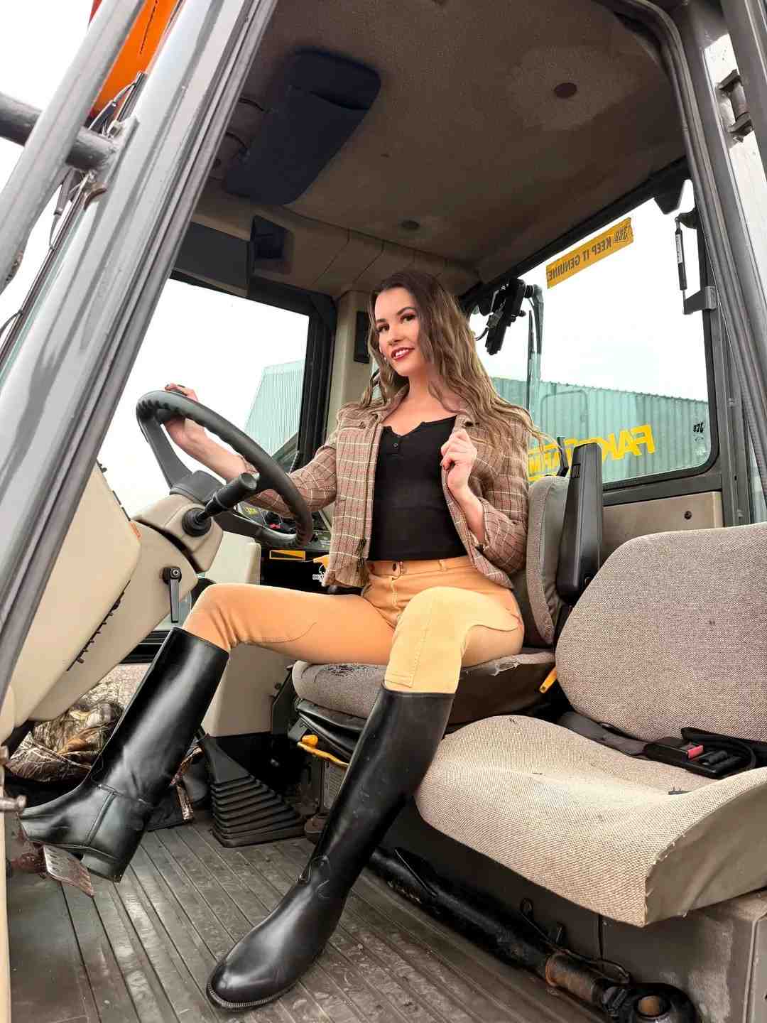 Fake Farmer 32262-fake-farmer.jpg