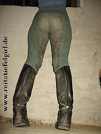 Dirty arse and boots 4226-dirty-arse-and-boots.jpg