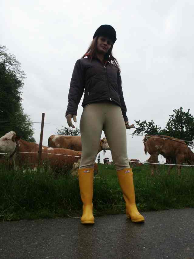 Re: wellies anyone ? 5060-re--wellies-anyone--.jpg