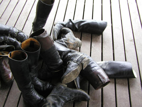 Re: Andy-boots waiting to be cleaned 6159-re--andy-boots-waiting-to-be-cleaned.jpg