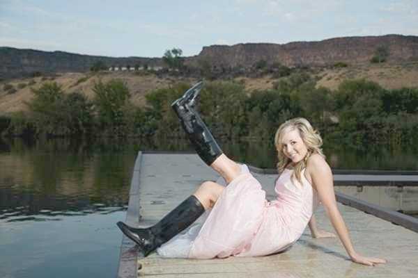 like a dress with ridingboots ? 9239-like-a-dress-with-ridingboots--.jpg