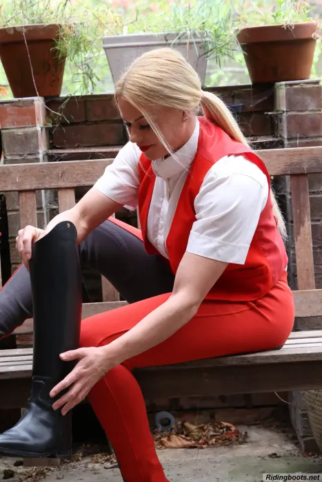Thumbnail for images of Tori on Ridingboots.net